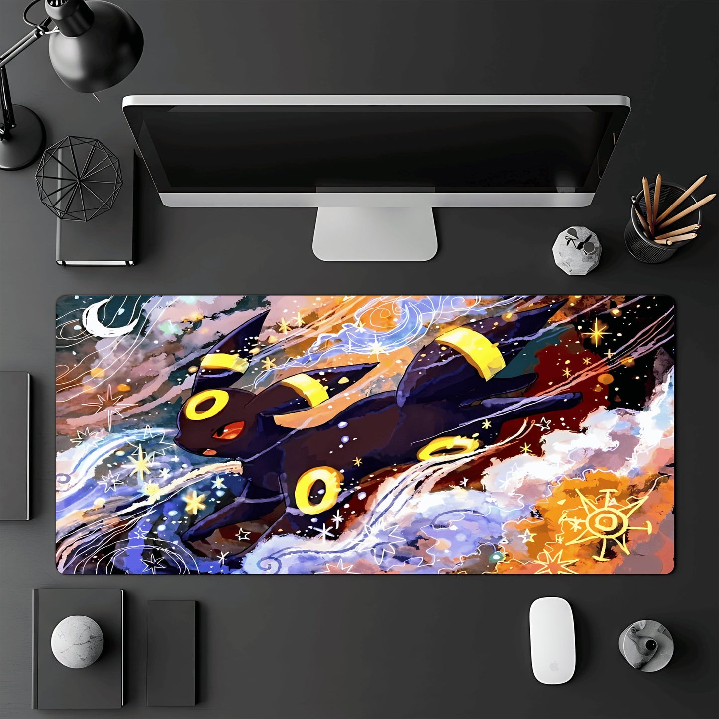 Tapis de jeu Pokémon TCG 60x30 cm illustré par le Pokémon Noctali.