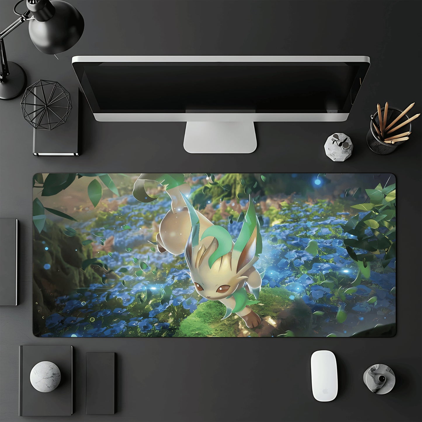 Tapis de jeu Pokémon TCG 60x30 cm illustré par le Pokémon Phyllali.